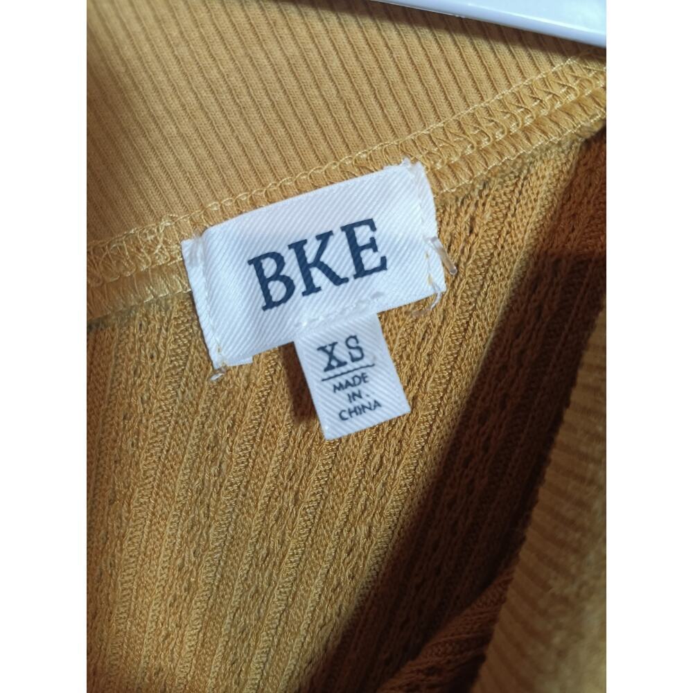 Buckle BKE Mustard Yellow V-Neck Pullover Sweater Women's XSmall Oversized Fit - Picture 5 of 5
